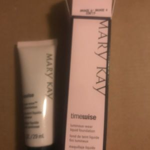 New-Mary Kay Luminous Wear Bronze 6